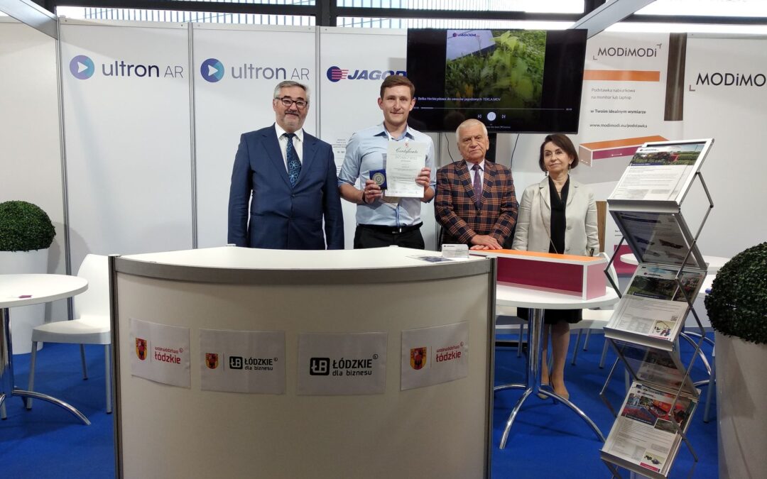 During the 15th International Invention and Innovation Show INTARG®2022, our company won a platinum medal for the self-propelled harvester OSKAR 4WD